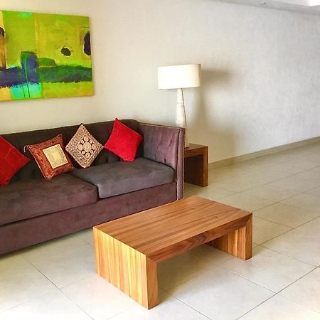 Apartamentos Grand Venetian Пуерто-Вальярта Номер фото