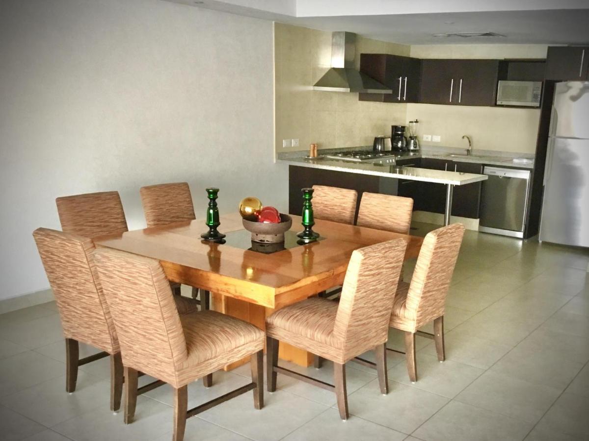 Apartamentos Grand Venetian Пуерто-Вальярта Екстер'єр фото