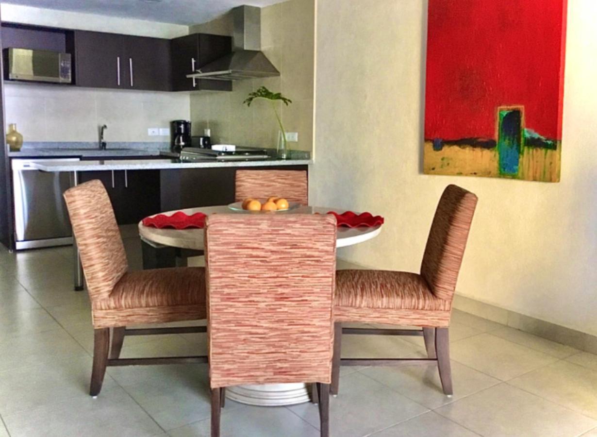 Apartamentos Grand Venetian Пуерто-Вальярта Екстер'єр фото