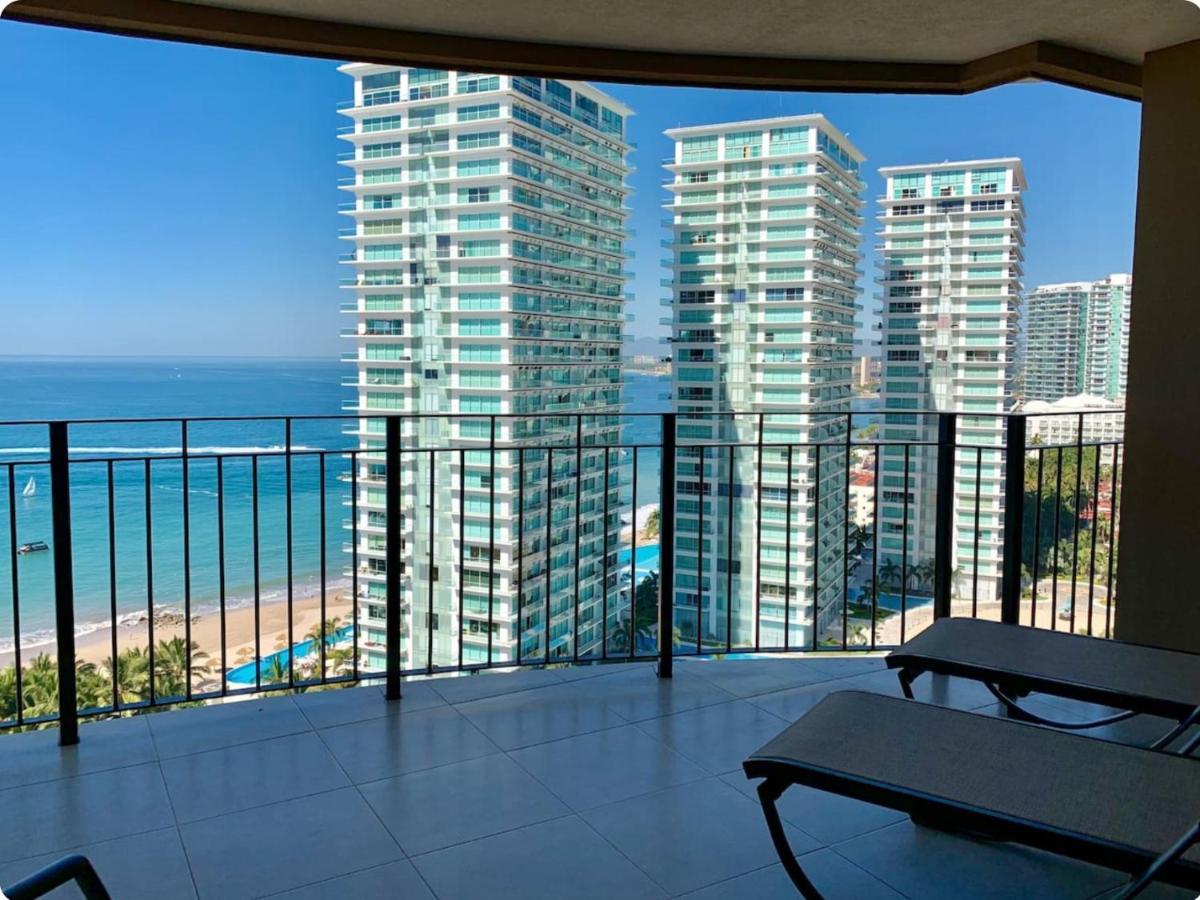 Apartamentos Grand Venetian Пуерто-Вальярта Екстер'єр фото