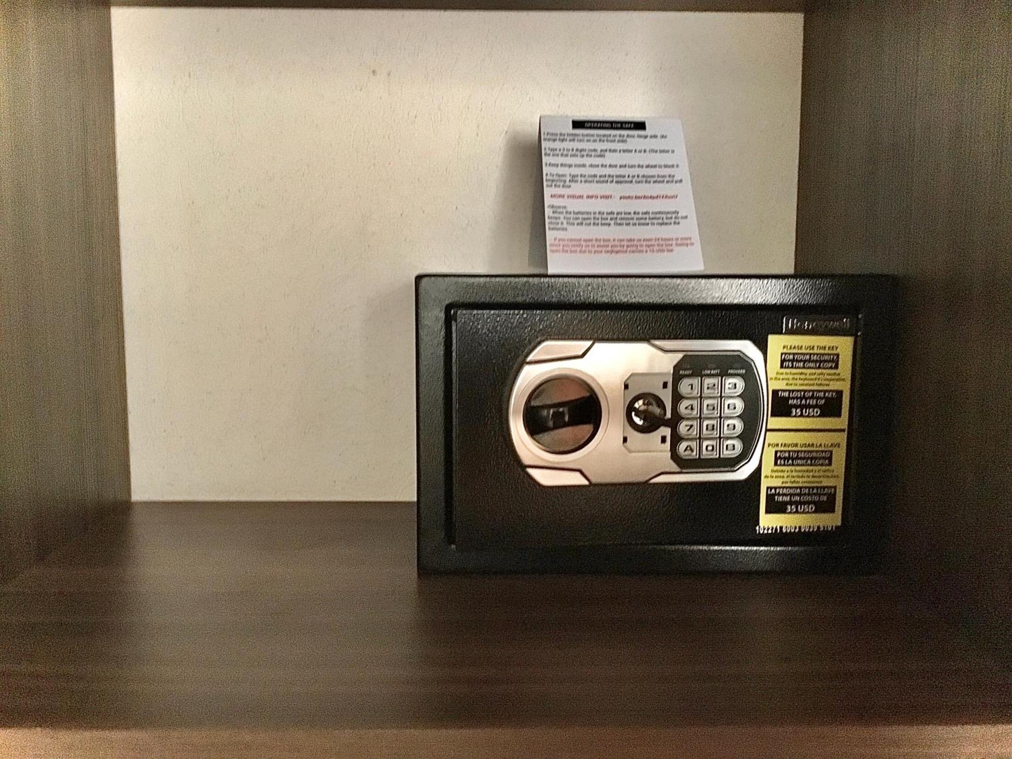Apartamentos Grand Venetian Пуерто-Вальярта Номер фото