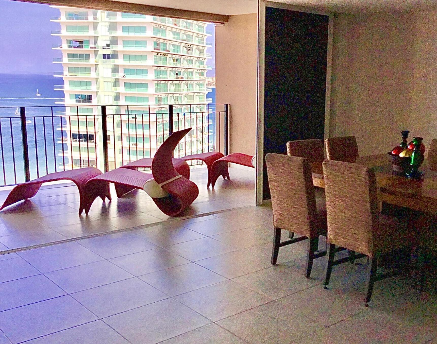 Apartamentos Grand Venetian Пуерто-Вальярта Номер фото